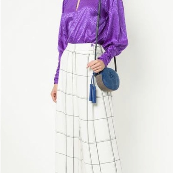 โ๏ธSOLD/Authentic Tory Burch Embossed leather/Crosb - Picture 2 of 8